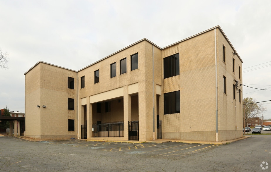 720 W 3rd St, Little Rock, AR à louer - Photo du bâtiment - Image 2 de 10