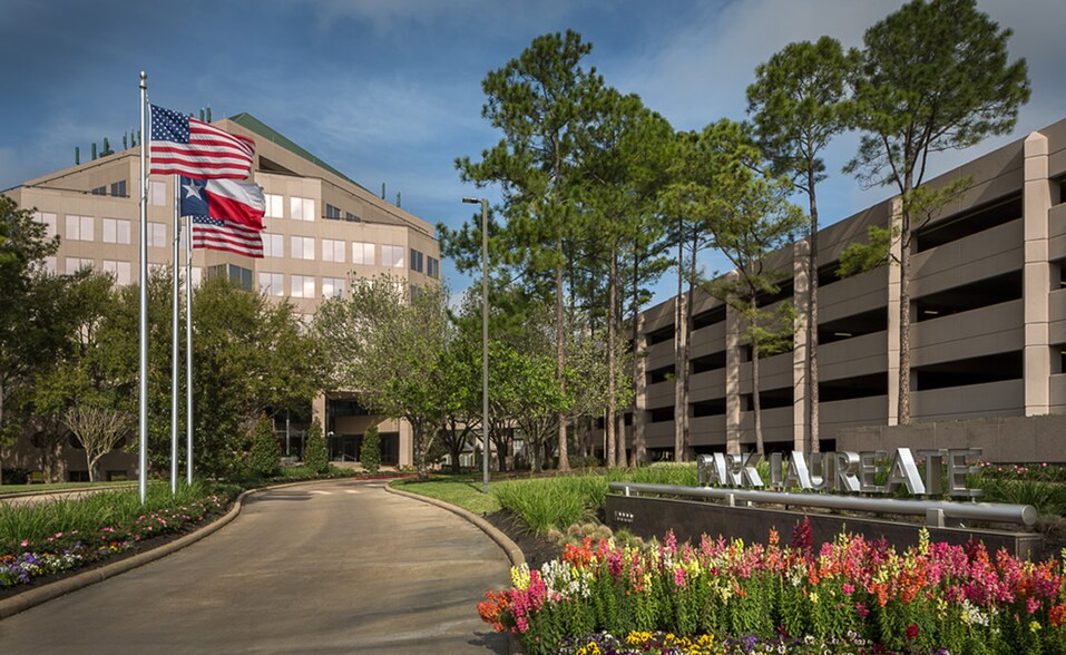 10000 Memorial Dr, Houston, TX à louer - Photo du bâtiment - Image 1 de 31