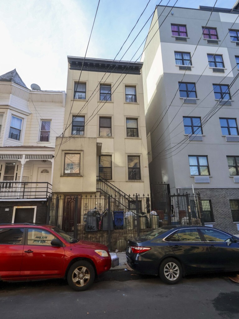 794 Fairmount Pl, Bronx, NY for sale Primary Photo- Image 1 of 3
