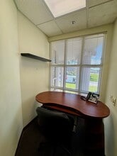 2881 E Oakland Park Blvd, Fort Lauderdale, FL à louer Photo intérieure- Image 1 de 9