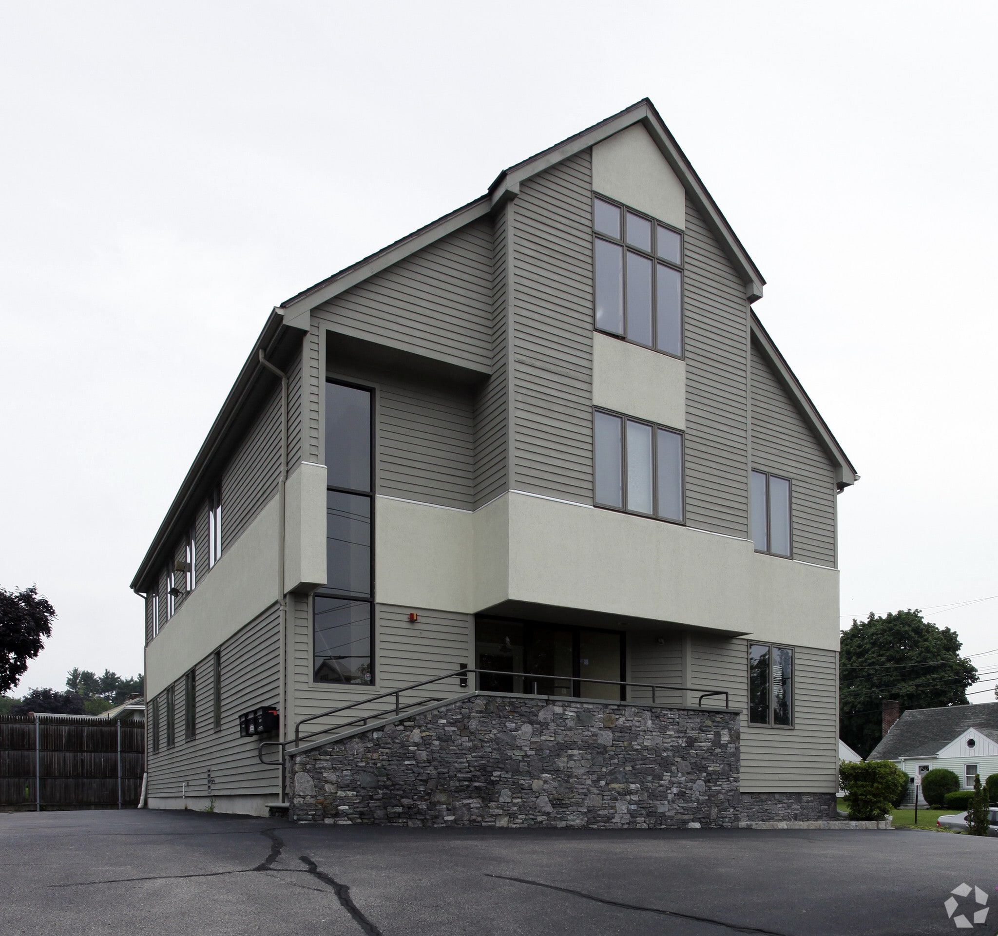 1215 Reservoir Ave, Cranston, RI for lease Primary Photo- Image 1 of 15