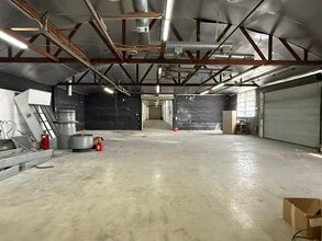 2905 Winona Ave, Burbank, CA for lease Interior Photo- Image 1 of 18