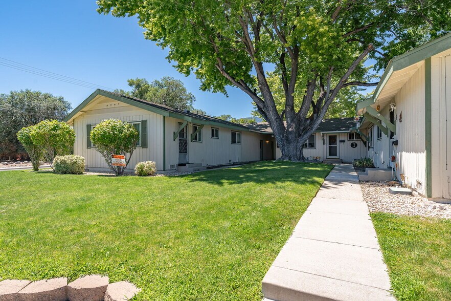 1504 N Stewart St, Carson City, NV à vendre - Photo du bâtiment - Image 3 de 18