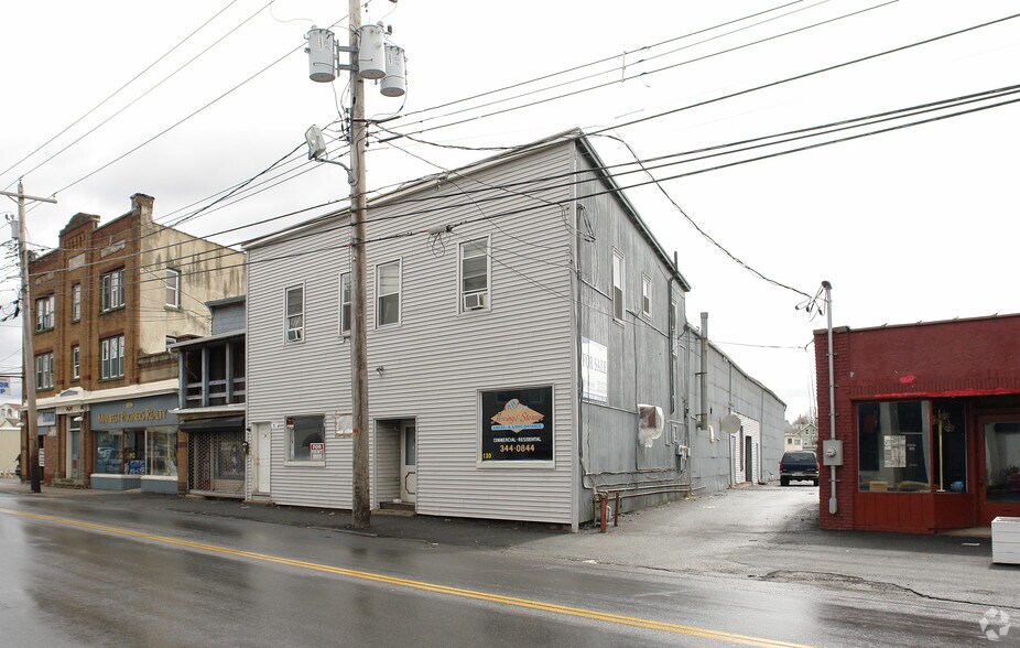 130 Wickham Ave, Middletown, NY à louer - Photo du bâtiment - Image 2 de 5