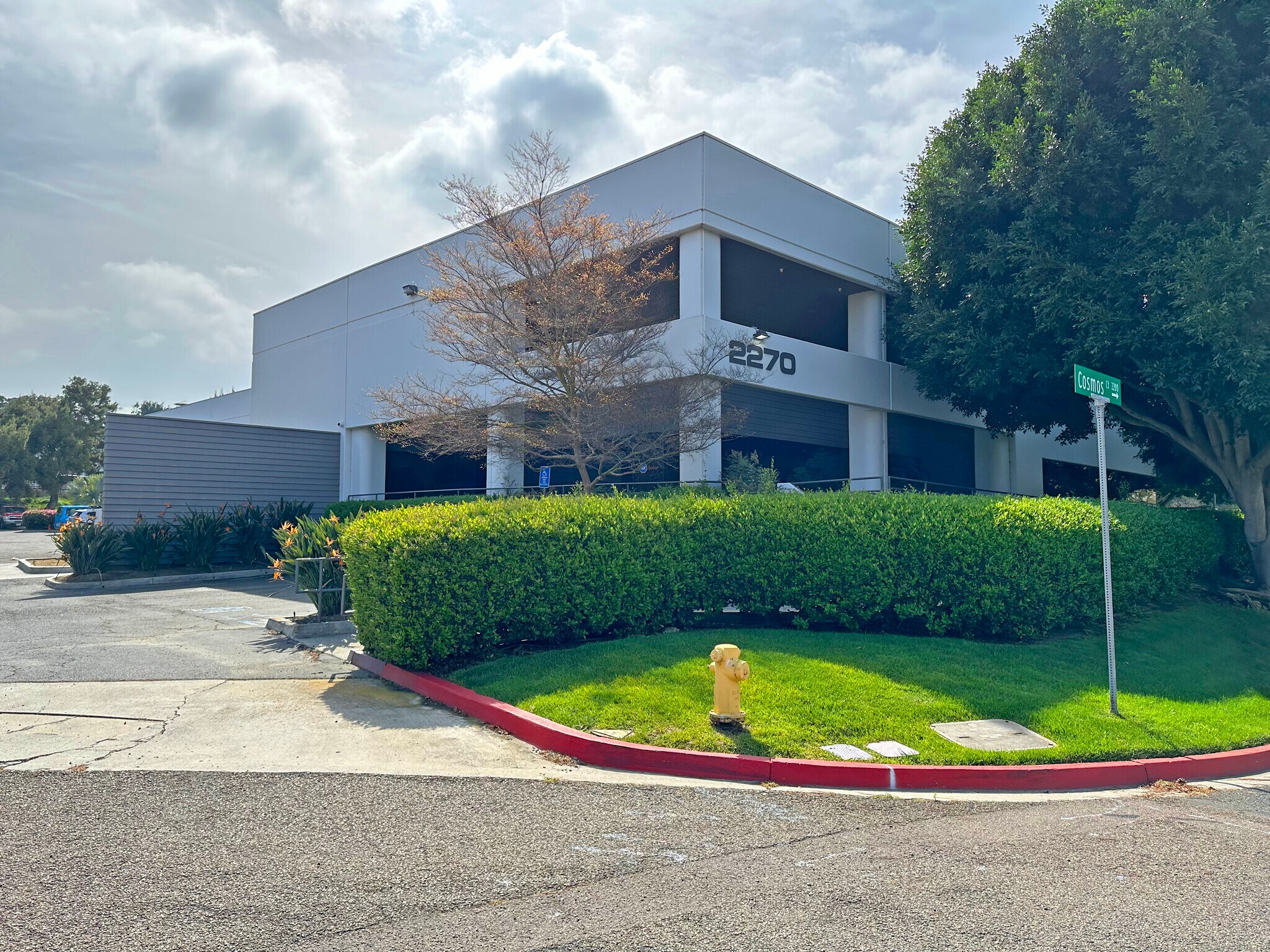 2270 Cosmos Ct, Carlsbad, CA à louer Photo du bâtiment- Image 1 de 6