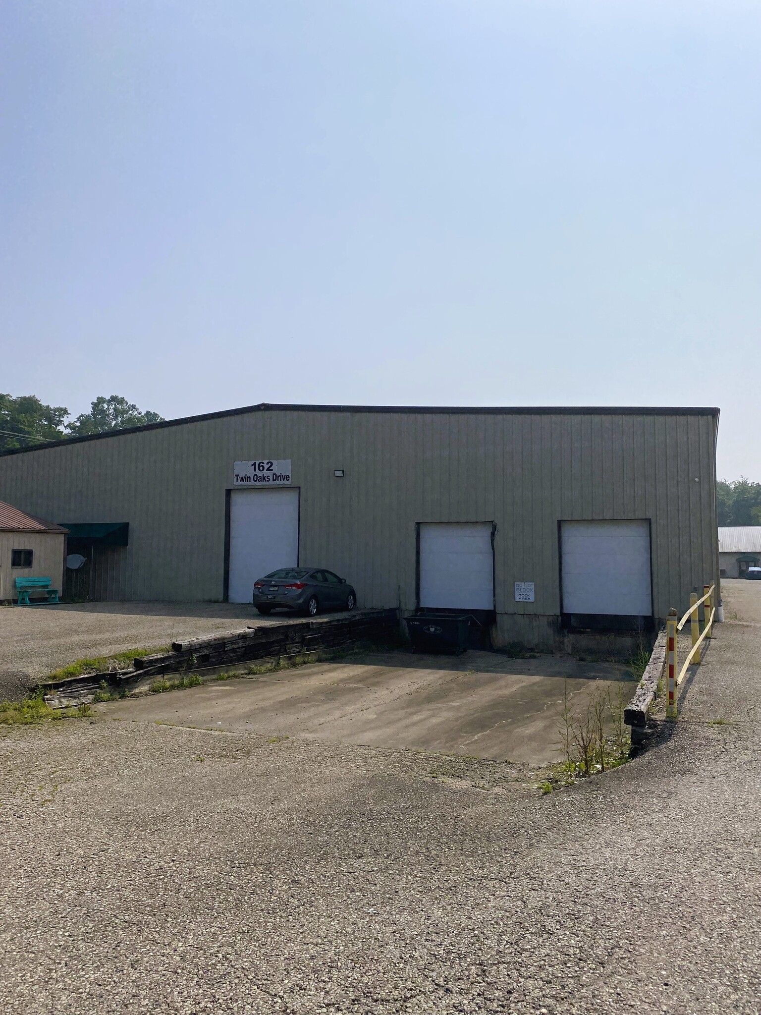 190 Twin Oaks Dr, Jackson, OH for lease Building Photo- Image 1 of 5