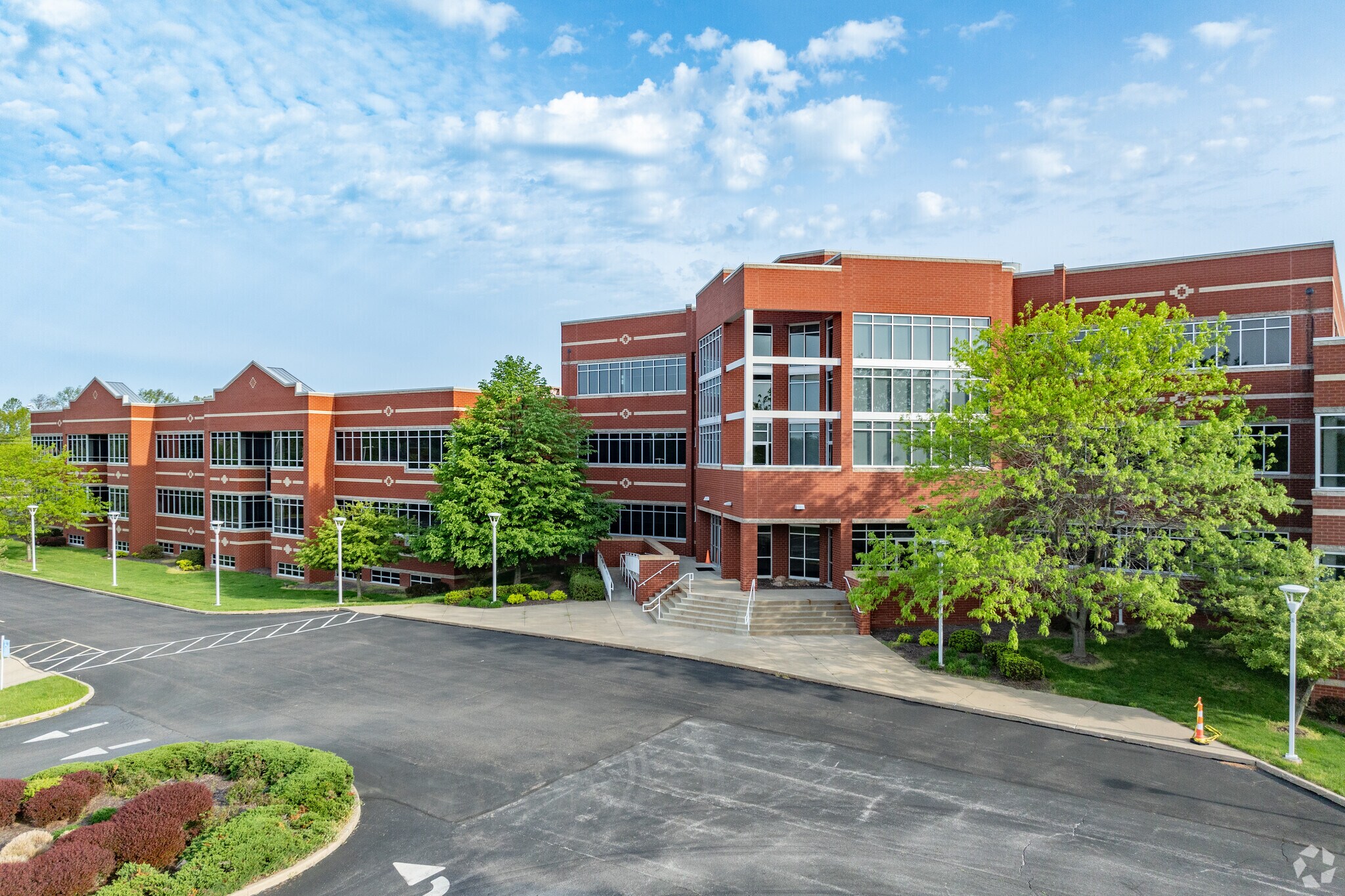 1475 Boettler Rd, Green, OH for lease Building Photo- Image 1 of 8