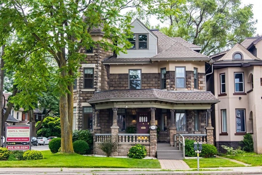 812 King St E, Hamilton, ON à vendre - Photo principale - Image 1 de 1
