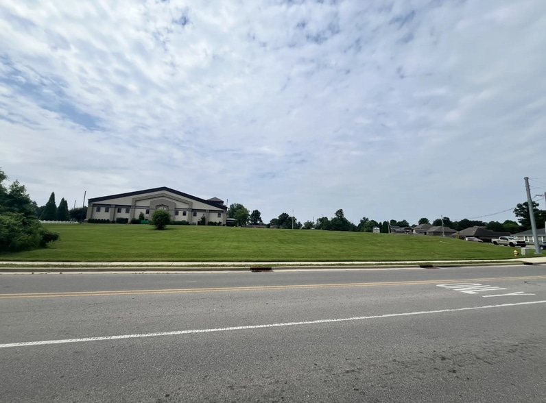 4522 Old State Route 261, Newburgh, IN for sale - Building Photo - Image 1 of 4