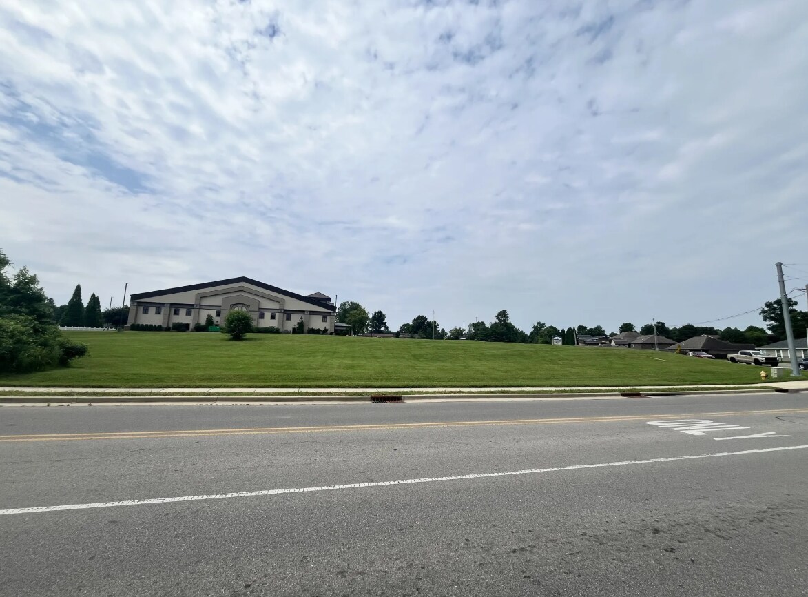 4522 Old State Route 261, Newburgh, IN à vendre Photo du bâtiment- Image 1 de 5