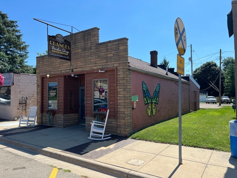 205 W Main St, Durand, MI for sale - Building Photo - Image 2 of 8