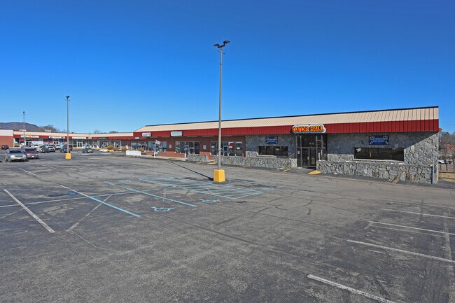 Plus de détails pour 5301-5329 Williamson Rd, Roanoke, VA - Commerce de détail à louer