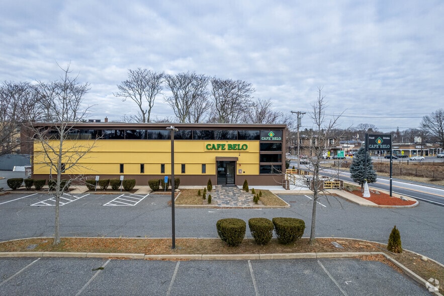 Restaurant Bldg for Sale in Metrowest Area, Framingham, MA à vendre - Photo du bâtiment - Image 3 de 5
