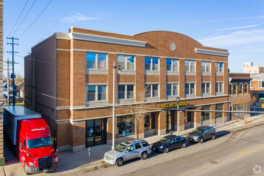 621-627 W Historic Mitchell St, Milwaukee, WI à louer - Photo du bâtiment - Image 2 de 5
