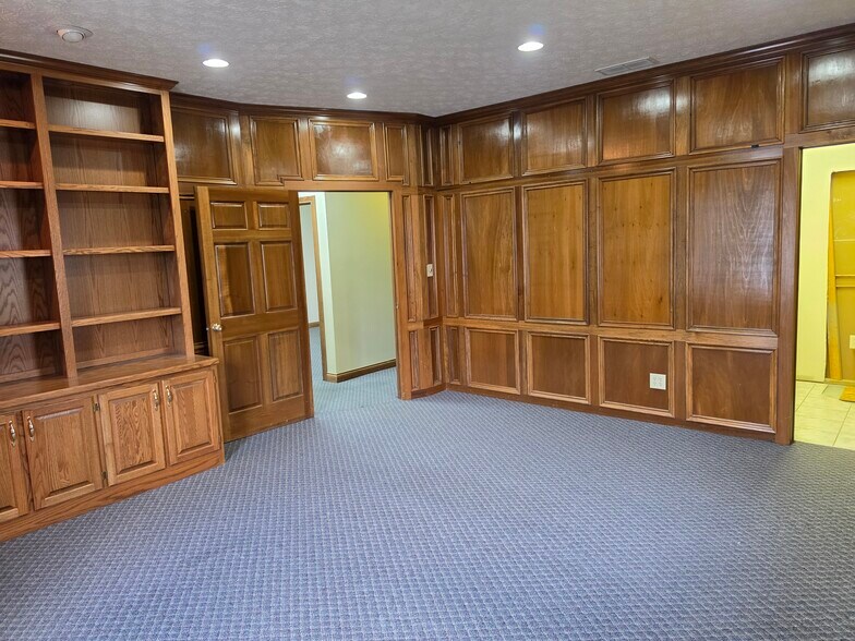 386 Meridian Parke Ln, Greenwood, IN à louer - Photo principale - Image 1 de 15