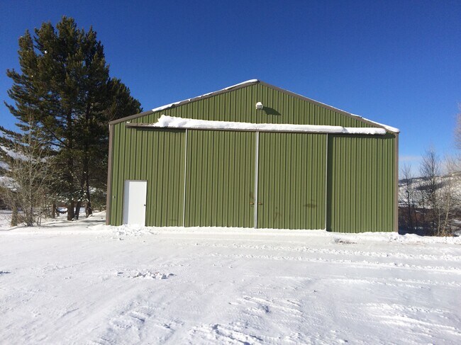 Plus de détails pour 77 County Road 84, Tabernash, CO - Industriel à louer