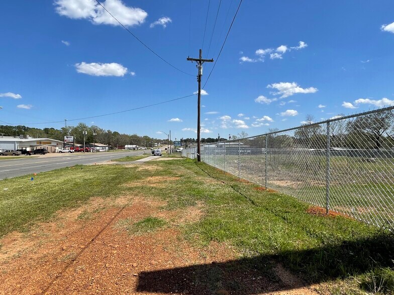 2106 E US Highway 80, White Oak, TX à vendre - Aérien - Image 2 de 9