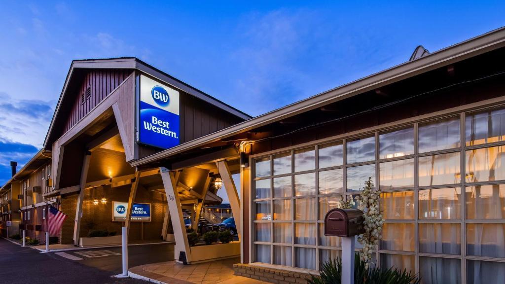 760 NW Garden Valley Blvd, Roseburg, OR for sale Building Photo- Image 1 of 28
