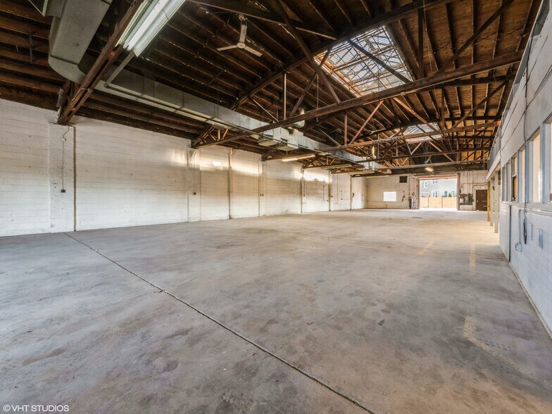 3525-3527 N Milwaukee Ave, Chicago, IL à vendre - Photo intérieure - Image 3 de 9
