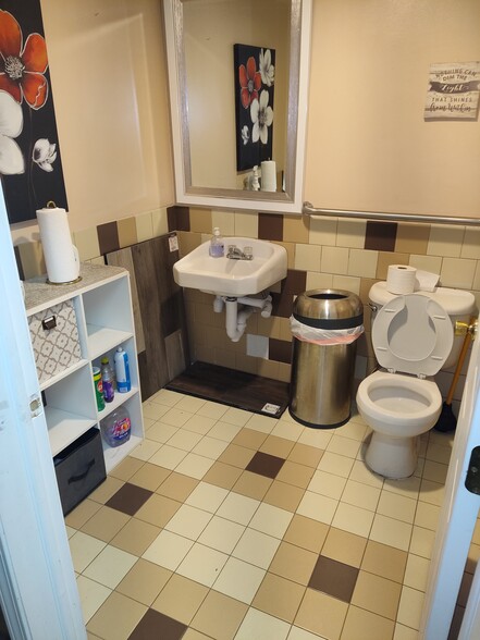 35223 23 Mile Rd, New Baltimore, MI for lease - Building Photo - Image 3 of 12