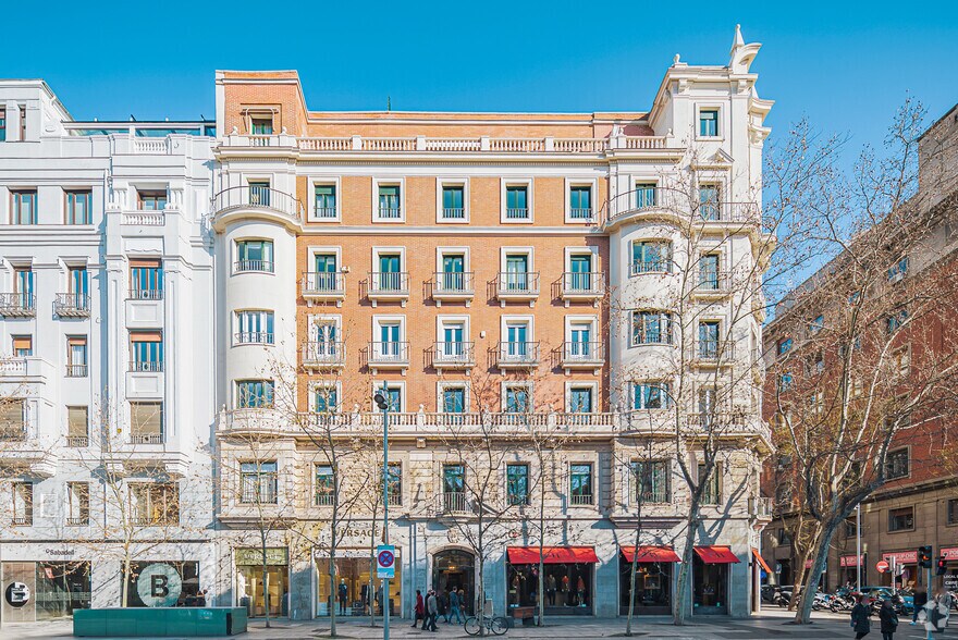 Calle Serrano, 16, Madrid, Madrid à louer - Photo du bâtiment - Image 2 de 2