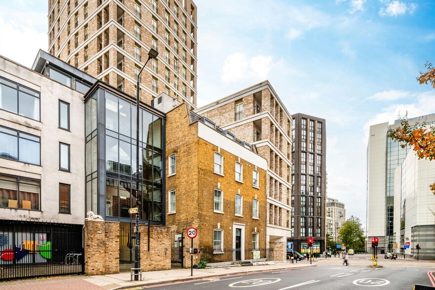 15 Dock St, London for sale - Building Photo - Image 2 of 4