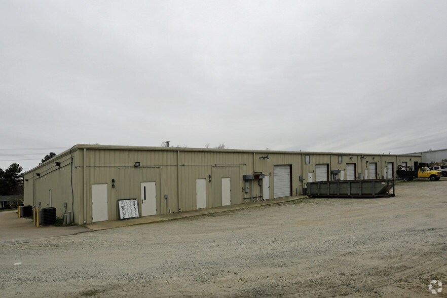 5240 Hwy 96, Youngsville, NC à louer - Photo du bâtiment - Image 2 de 3