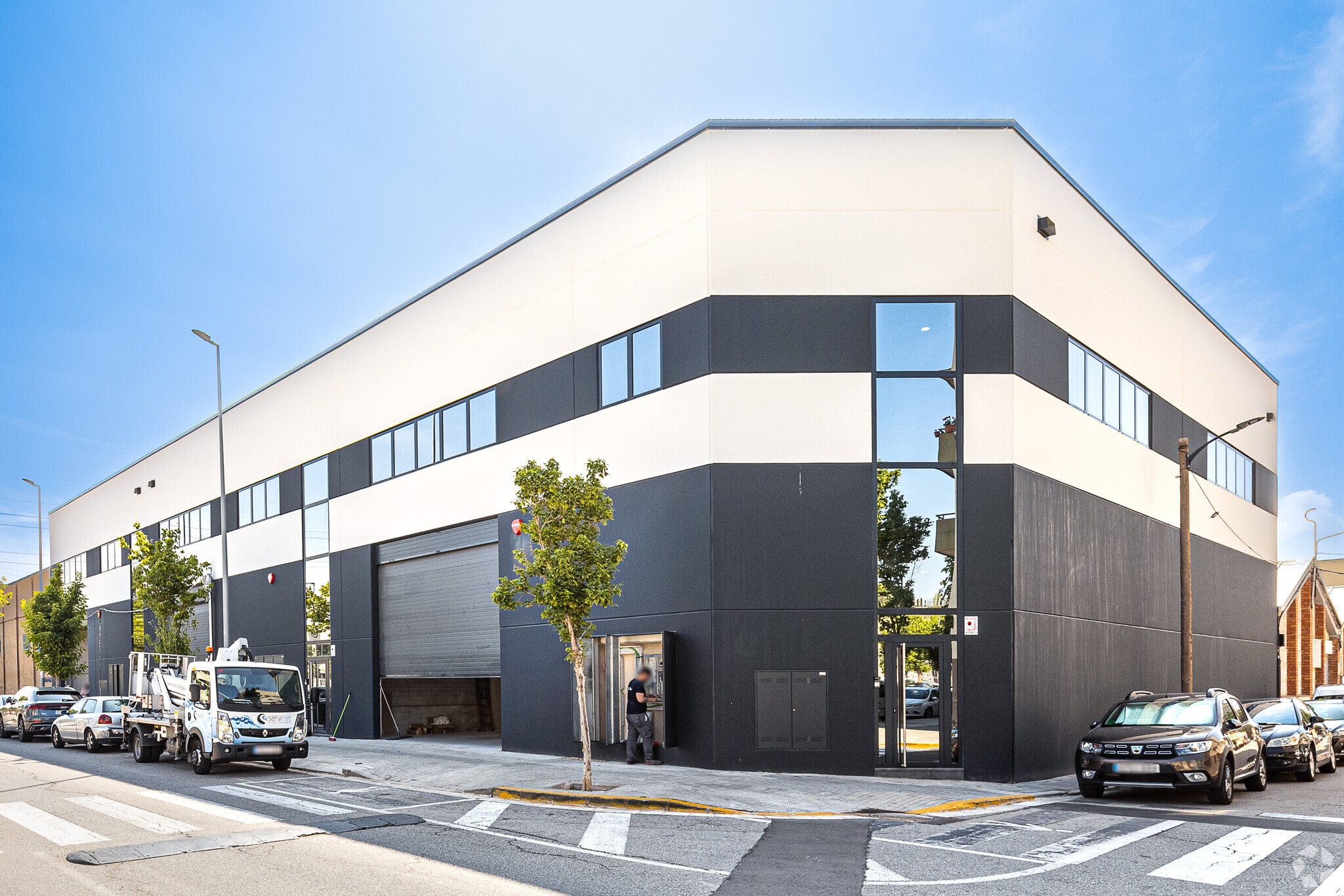 Industrial in Santa Perpètua de Mogoda, Barcelona for lease Primary Photo- Image 1 of 3