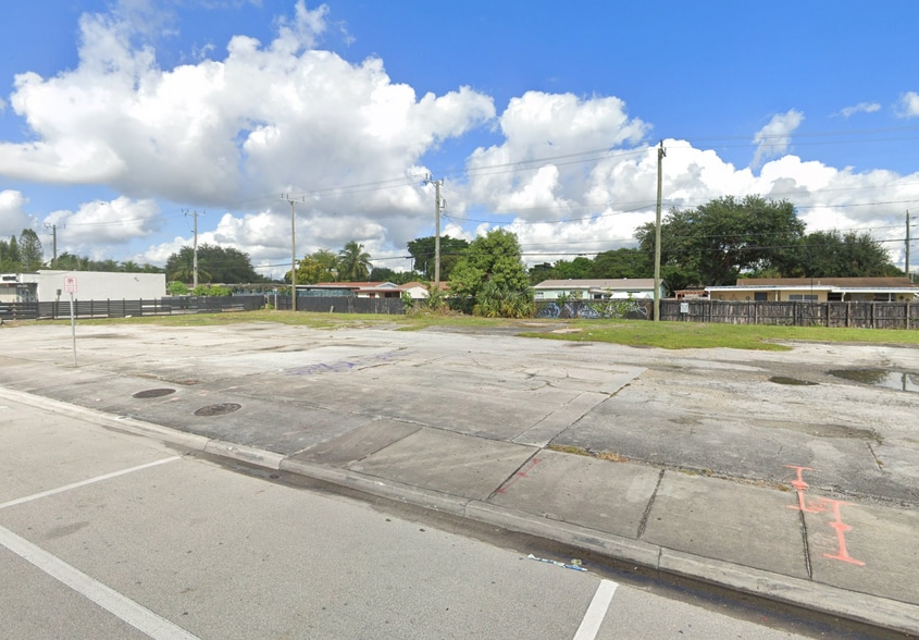 6501 Pembroke Rd, Hollywood, FL for sale - Building Photo - Image 3 of 4