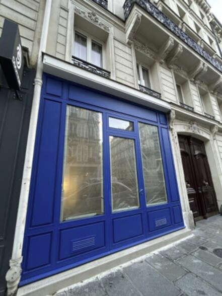 35 Rue De Liège, Paris à louer - Photo du bâtiment - Image 2 de 7