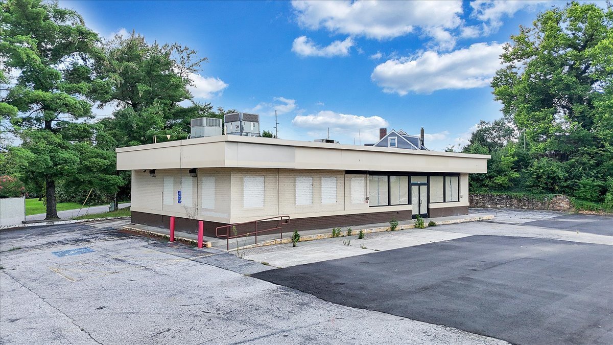 1000 Electric Rd, Salem, VA for sale Building Photo- Image 1 of 30