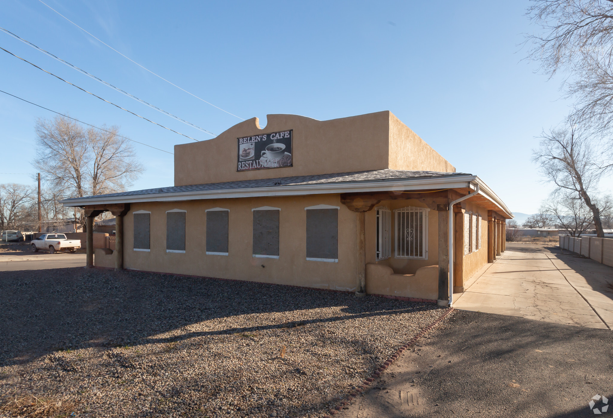 908 S Main St, Belen, NM à vendre Photo du bâtiment- Image 1 de 1