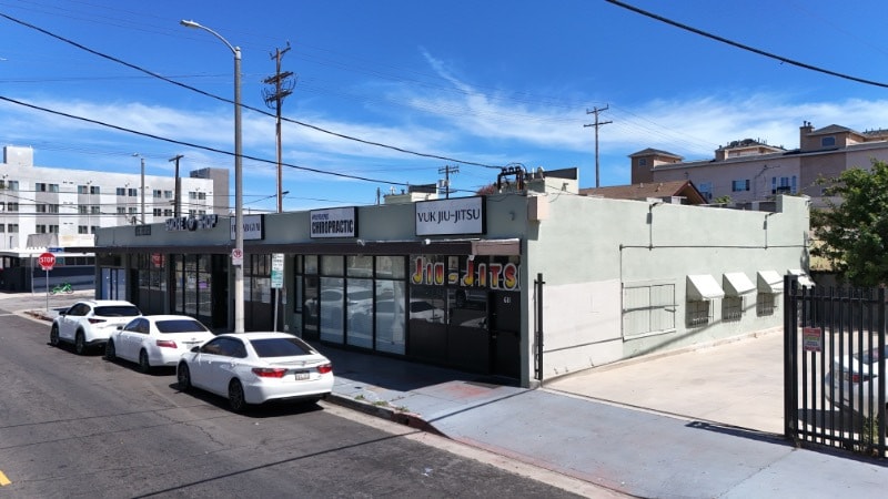 601-611 W 6th St, San Pedro, CA à vendre - Photo du bâtiment - Image 1 de 11