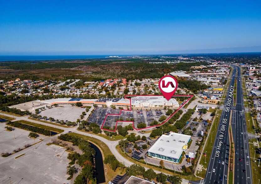 6401 Tacoma Dr, Port Richey, FL à louer - Photo du bâtiment - Image 3 de 12