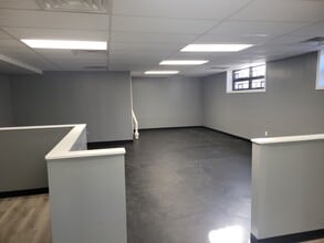 160 Commack Rd, Commack, NY à louer Photo intérieure- Image 2 de 15