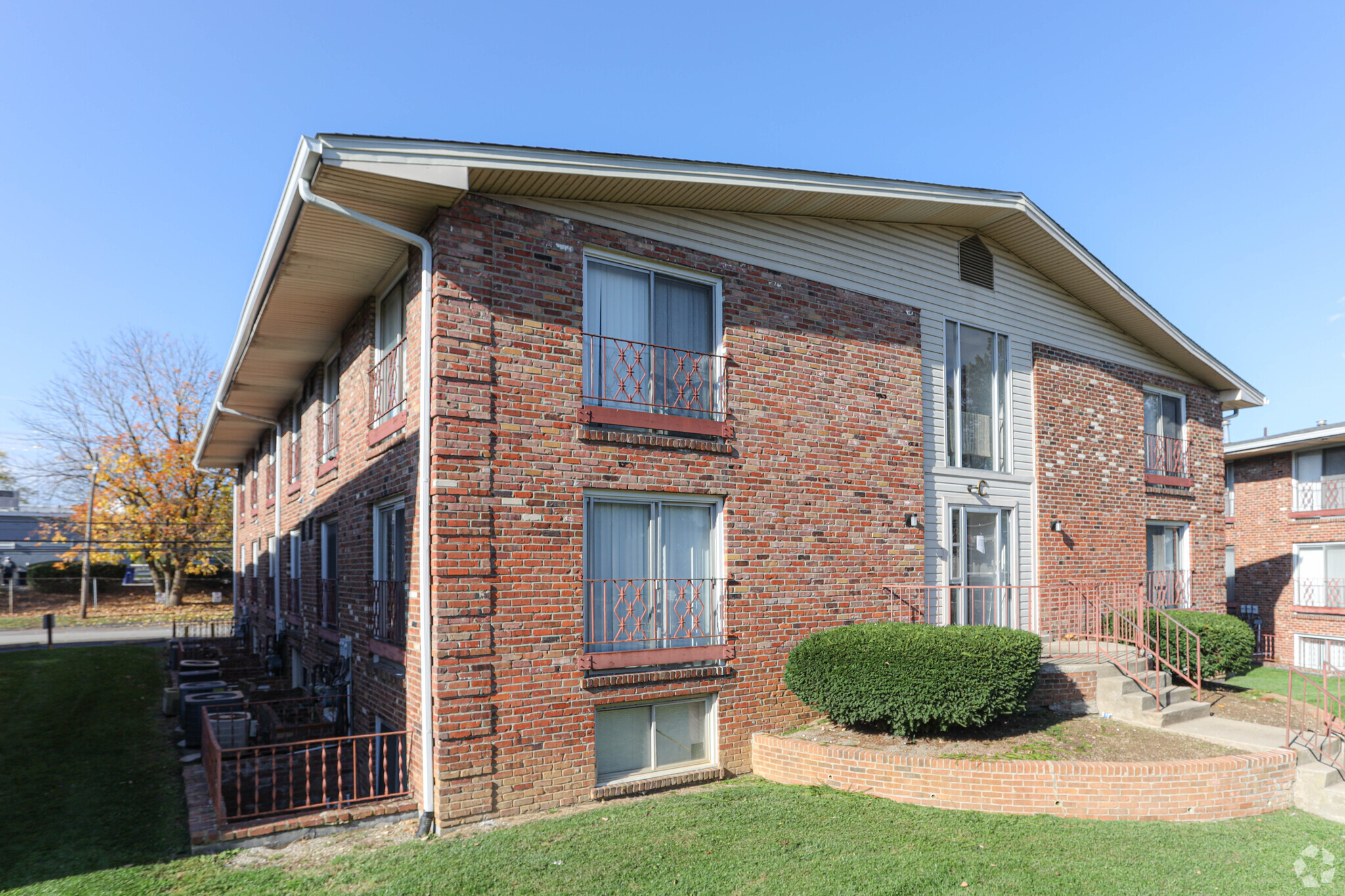 1708 Jennifer Rd, Lexington, KY à vendre Photo principale- Image 1 de 1