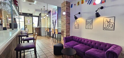 Retail in Madrid, Madrid for lease Interior Photo- Image 2 of 8