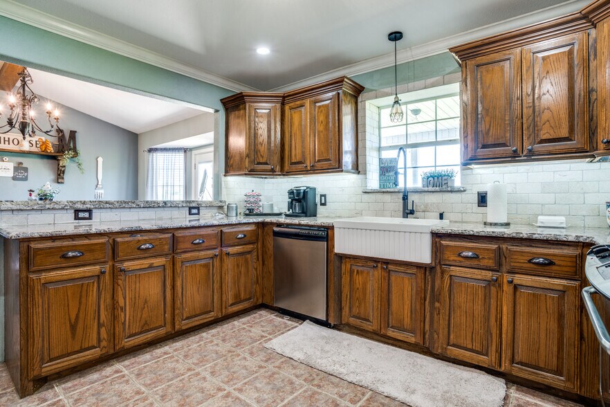 300 VZ County Road 4718, Murchison, TX à vendre - Photo du bâtiment - Image 1 de 39