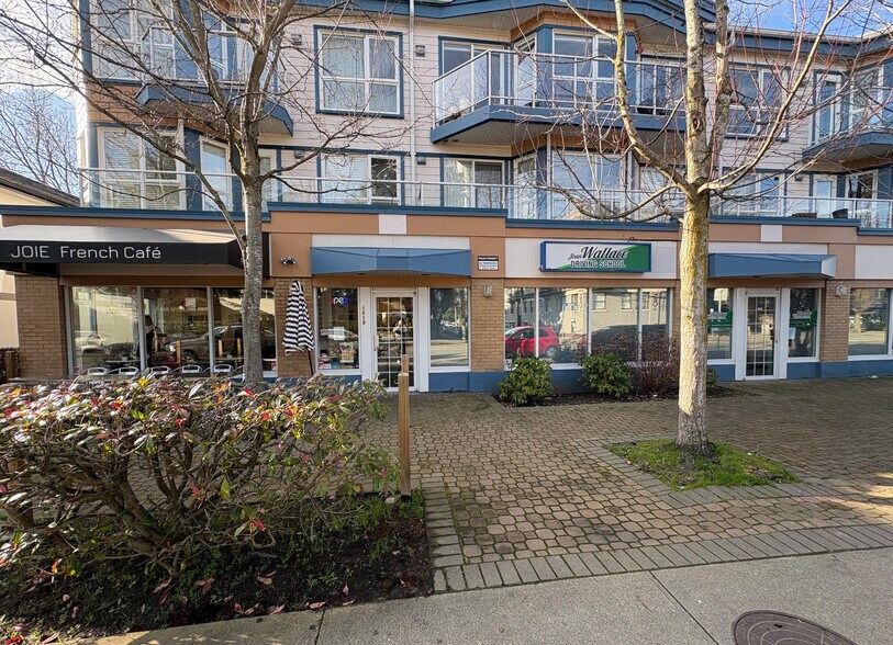 1610-1620 Cook St, Victoria, BC à vendre - Photo du bâtiment - Image 2 de 2