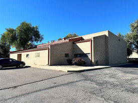 1111 S Pierce St, Lakewood CO - Services immobiliers commerciaux