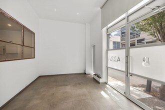 8 Yarra St, South Melbourne for lease Interior Photo- Image 1 of 13