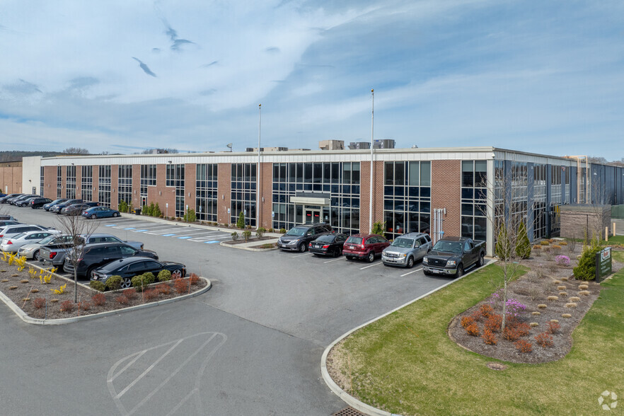 175-185 Campanelli Dr, Braintree, MA à vendre - Photo principale - Image 1 de 1