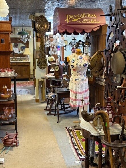 114 Main St, Winterport, ME à vendre - Photo du bâtiment - Image 3 de 5