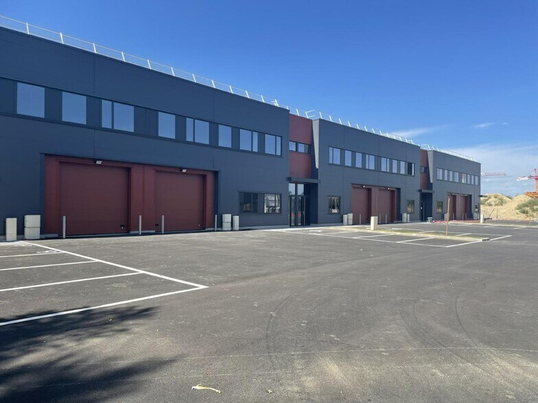 Flex in Brétigny-sur-Orge for lease - Building Photo - Image 2 of 33