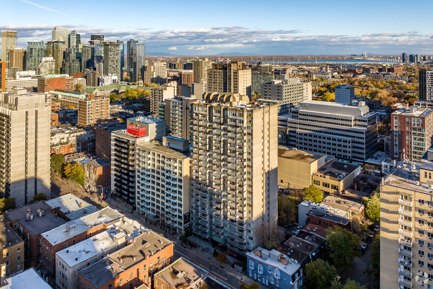 2100 Boul de Maisonneuve O, Montréal, QC à louer - Aérien - Image 2 de 6