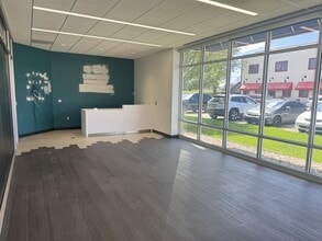 231 W Day Rd, Mishawaka, IN for lease Interior Photo- Image 2 of 8