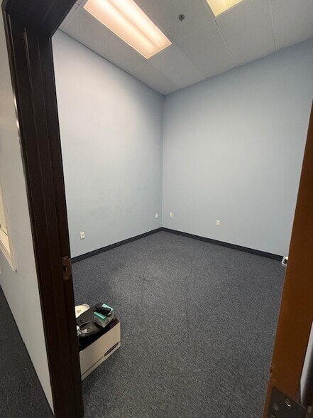 4351-4355 24th Ave, Fort Gratiot, MI for lease - Building Photo - Image 3 of 12