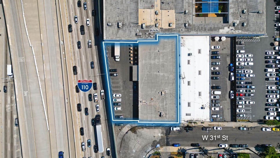 341 W 31st St, Los Angeles, CA for sale - Building Photo - Image 2 of 7