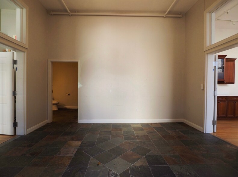 58 Prescott St, Lowell, MA à vendre - Photo du bâtiment - Image 3 de 10