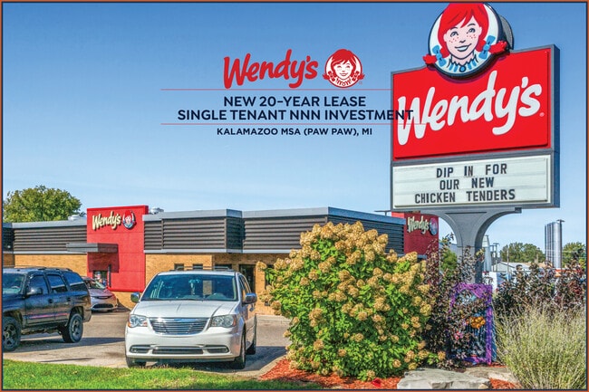 Plus de détails pour 828 S Kalamazoo St, Paw Paw, MI - Commerce de détail à vendre